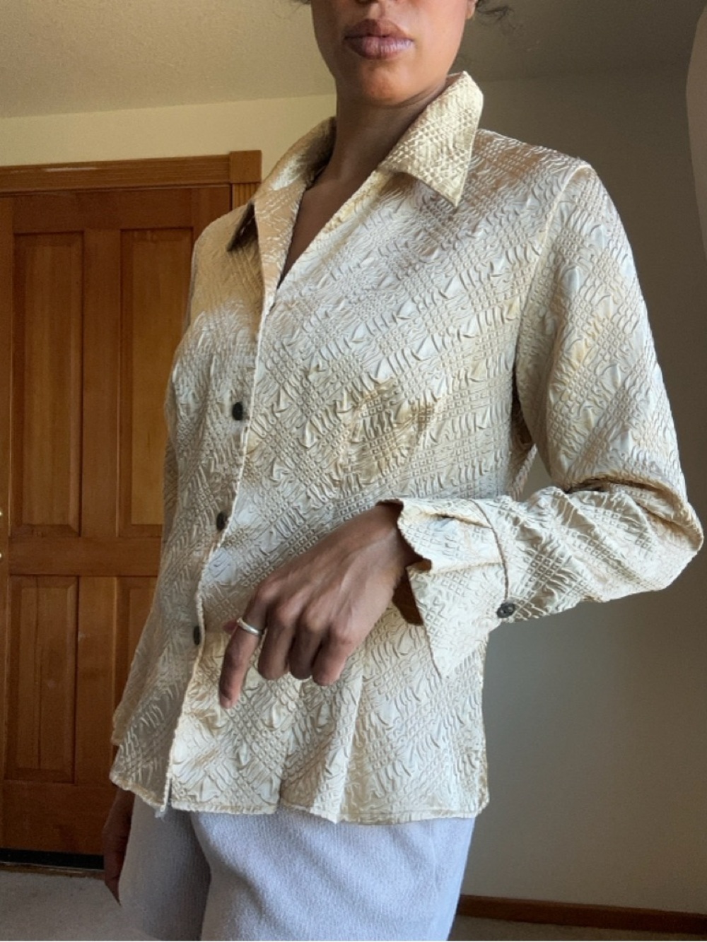 Cream Textured flutter sleeve blouse
